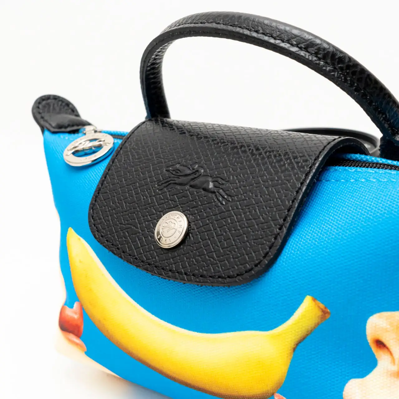 LONGCHAMP ロンシャン トイレットペーパー ミニポーチ バナナ