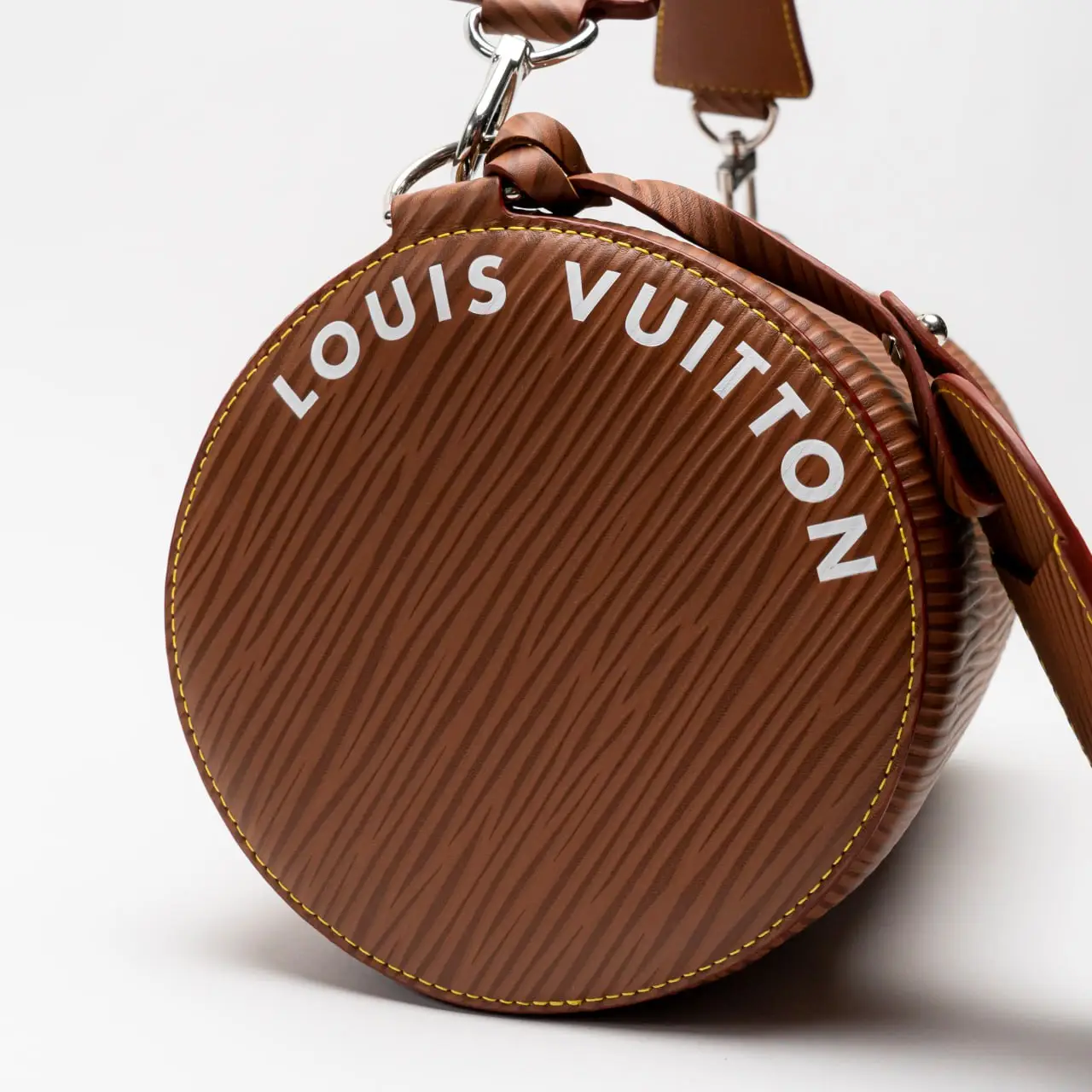 ハンドバッグ LOUIS VUITTON Soft Polochon MM bag Louis Vuitton Soft Polochon MM Shoulder Bag Cognac – voilà.id