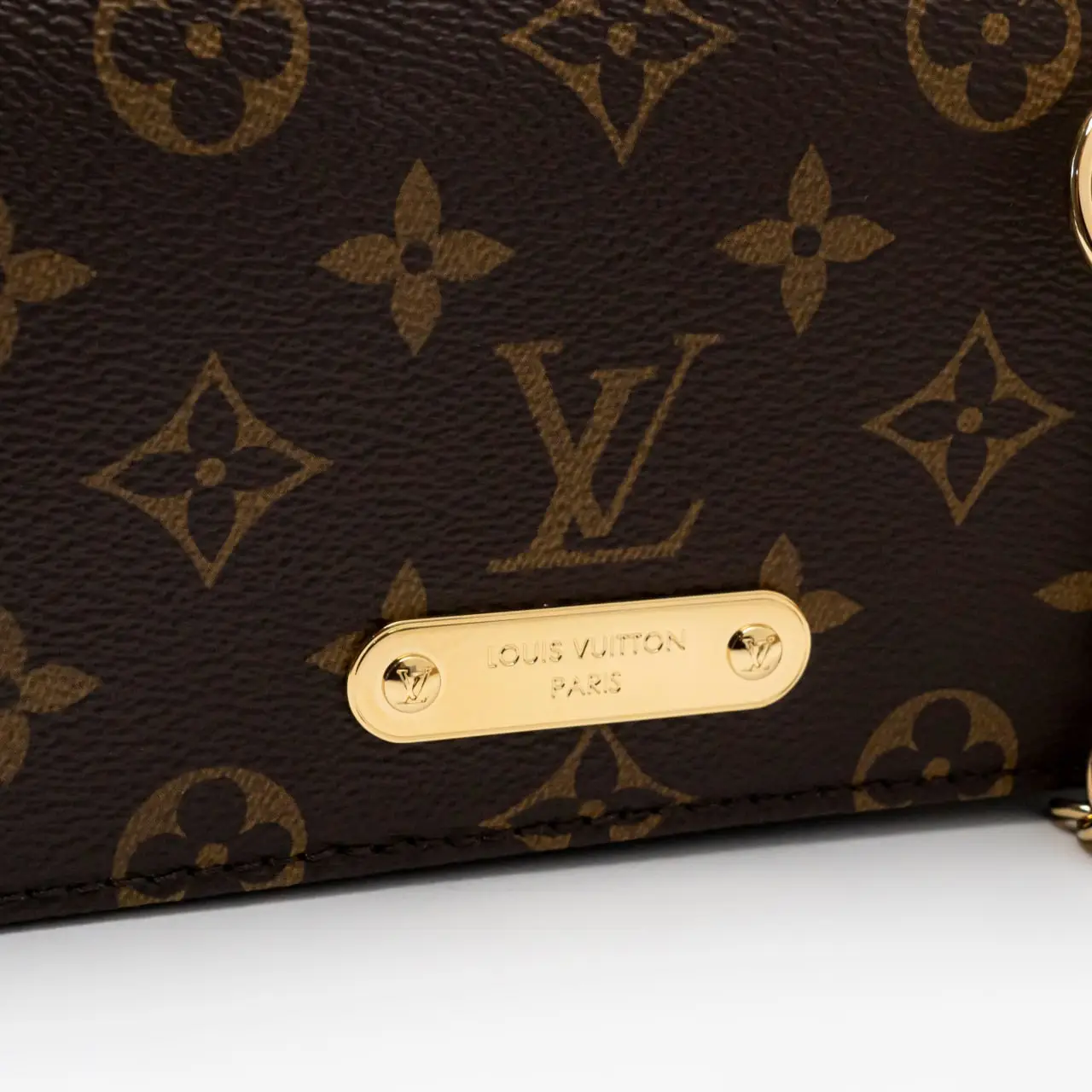 Louis Vuitton Wallet On Chain Lily Monogram Brown – voilà.id
