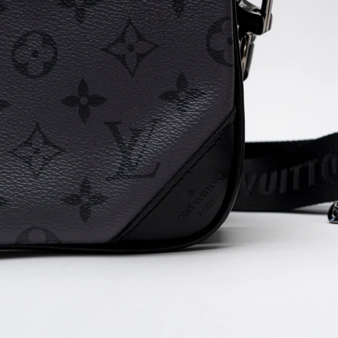Louis Vuitton Trio Messenger Monogram Eclipse Black Grey