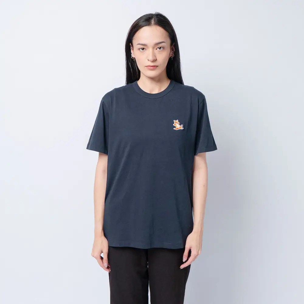 Maison Kitsune Chillax Fox Patch Classic T-Shirt Navy – voilà.id