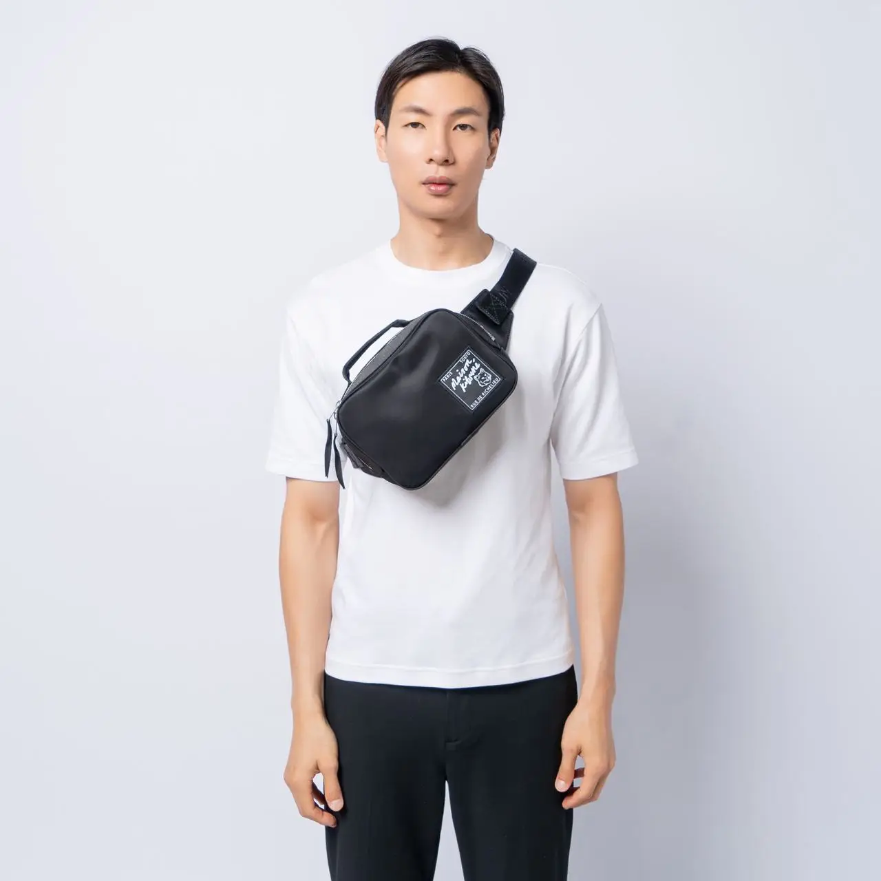 Maison Kitsunè The Traveller Bumbag Black – voilà.id