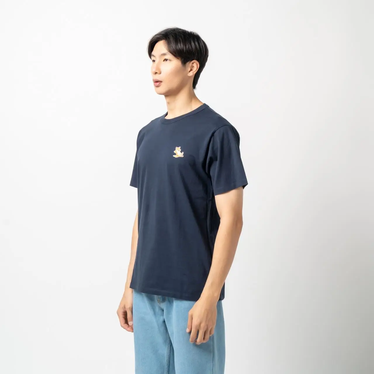 Maison Kitsune Chillax Fox Patch Classic T-Shirt Navy – voilà.id
