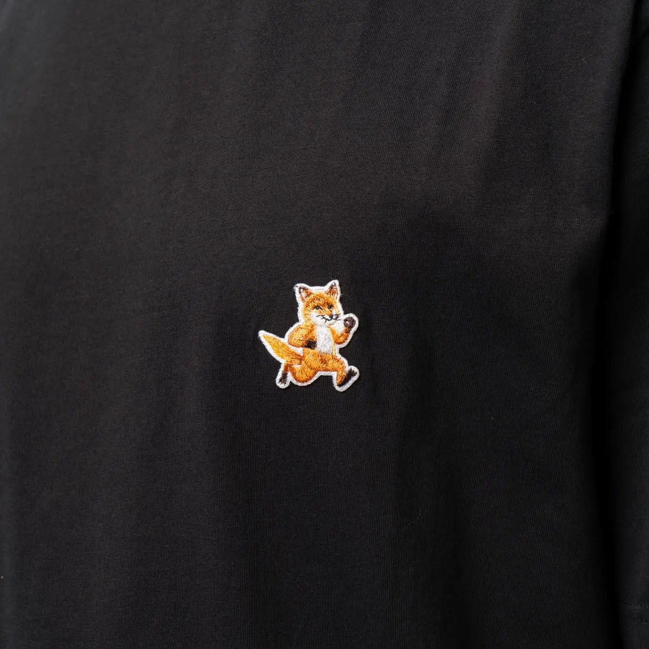 Maison Kitsuné Speedy Fox Patch T-Shirt Black – voilà.id