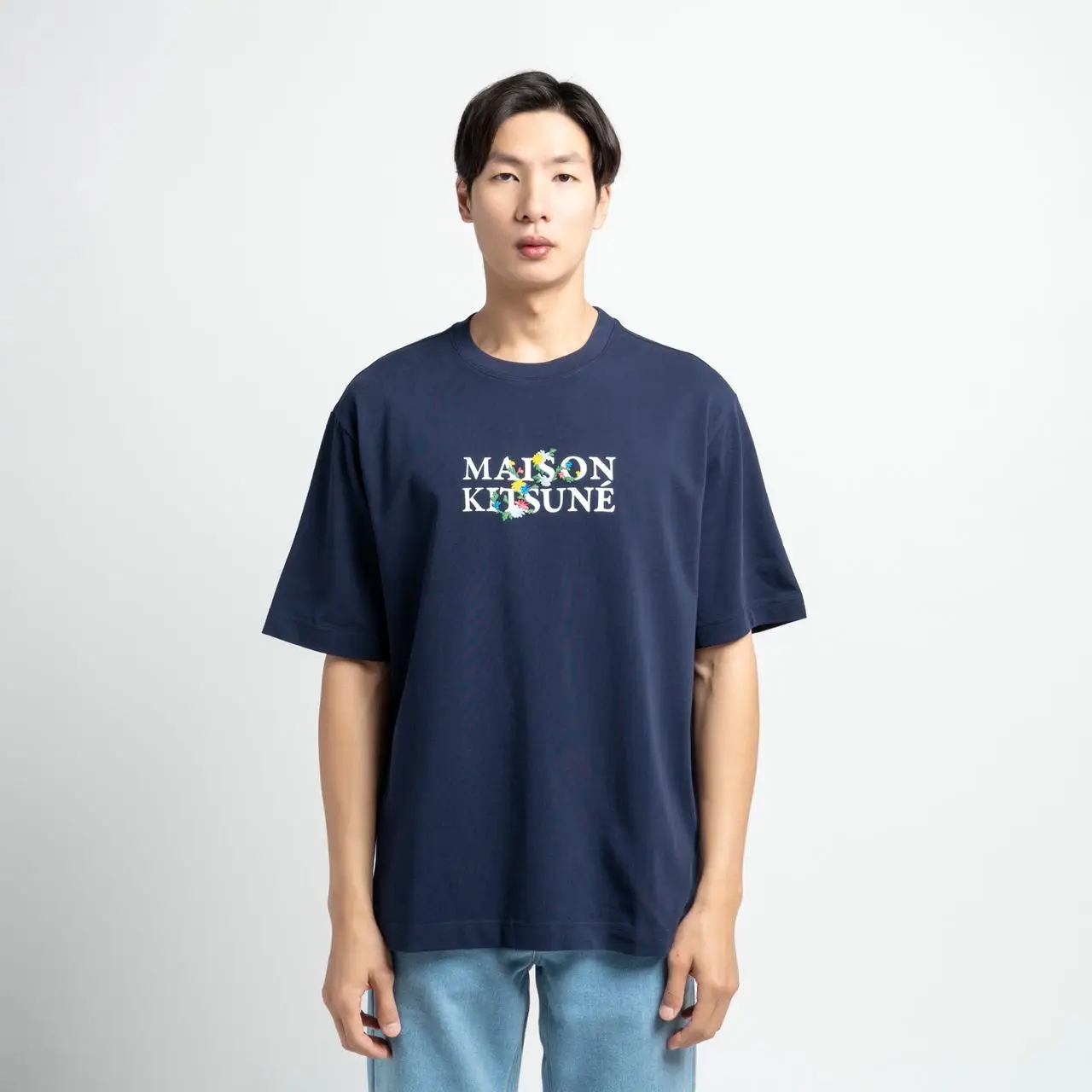【関税・送料込み】MAISON KITSUNE FLOWER LOGO LETTERING 関税・送料込み】MAISON KITSUNE FLOWER LOGO LETTERING Maison