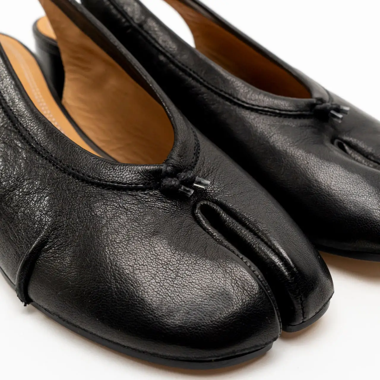 【maison margiela】 tabi 35 black Maison Margiela Tabi 35 New Ballerina Slingbacks Black – voilà.id