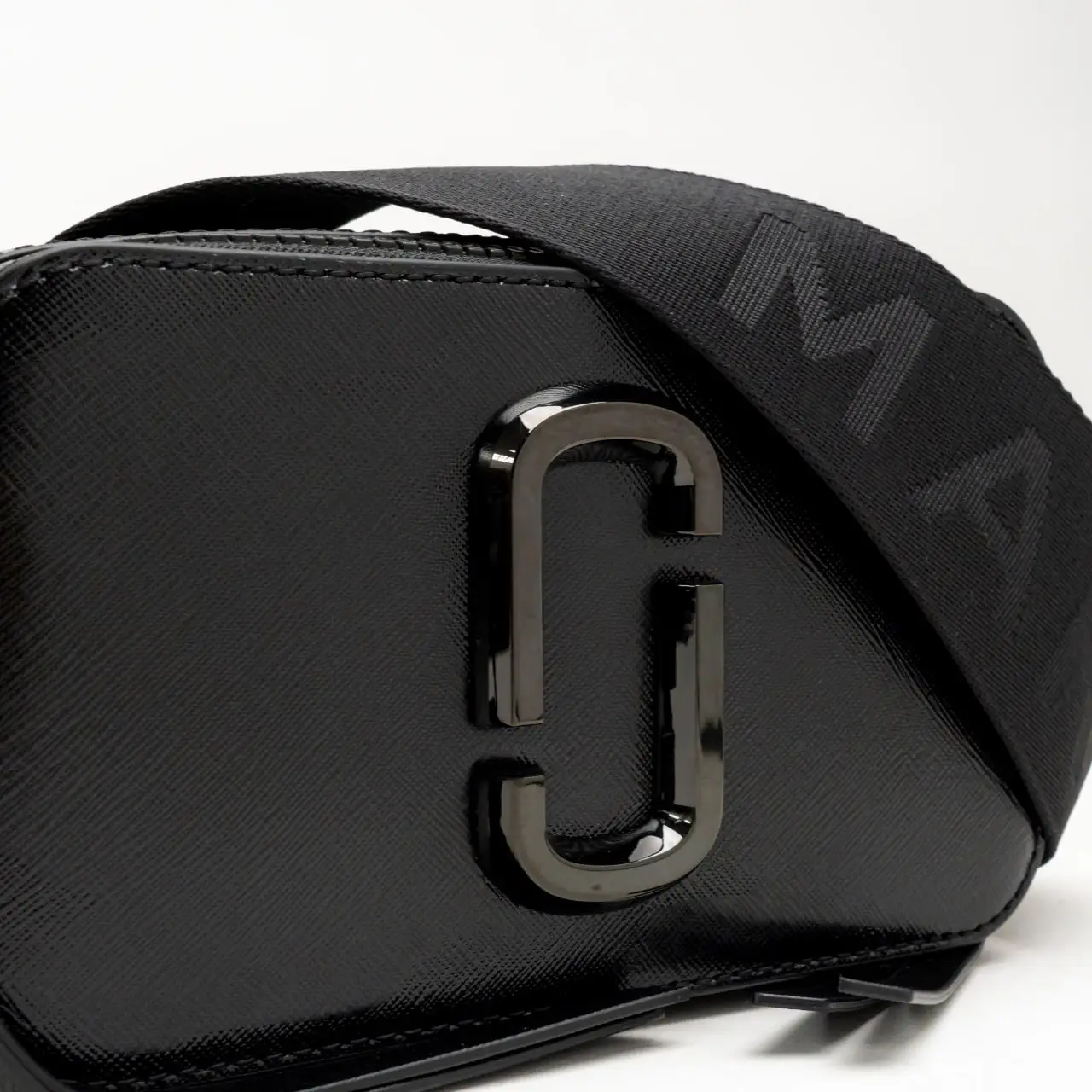 Marc Jacobs The Snapshot DTM Camera Bag Black – voilà.id