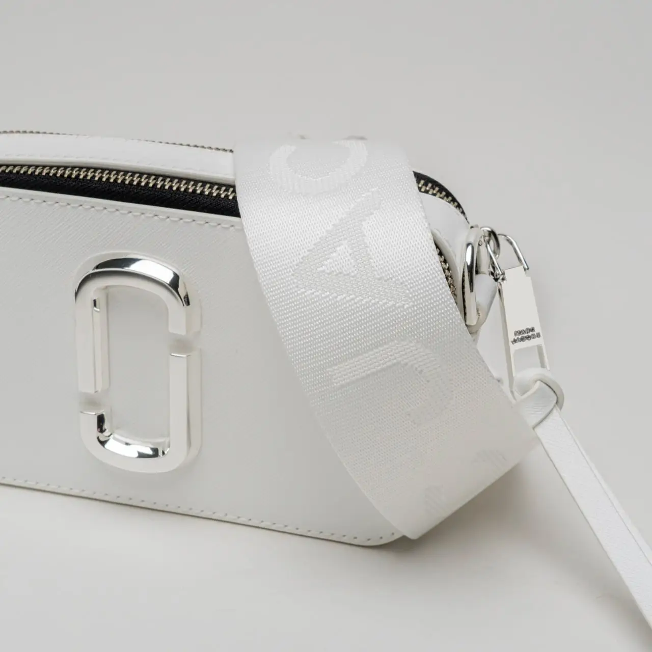 【新品】MARC JACOBS THE SNAPSHOT　オールホワイト　白 23776970_53696483_600.jpg