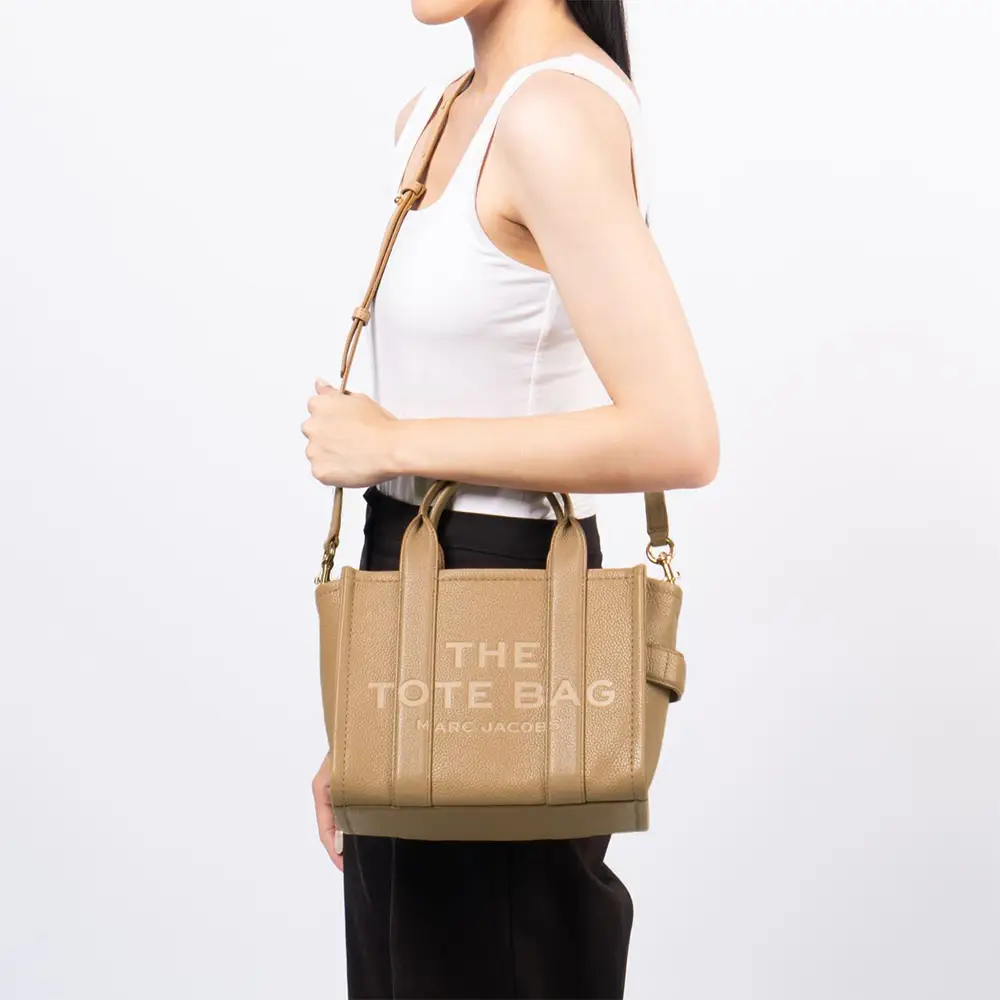 Marc Jacobs The Leather Small Tote Bag Camel – voilà.id