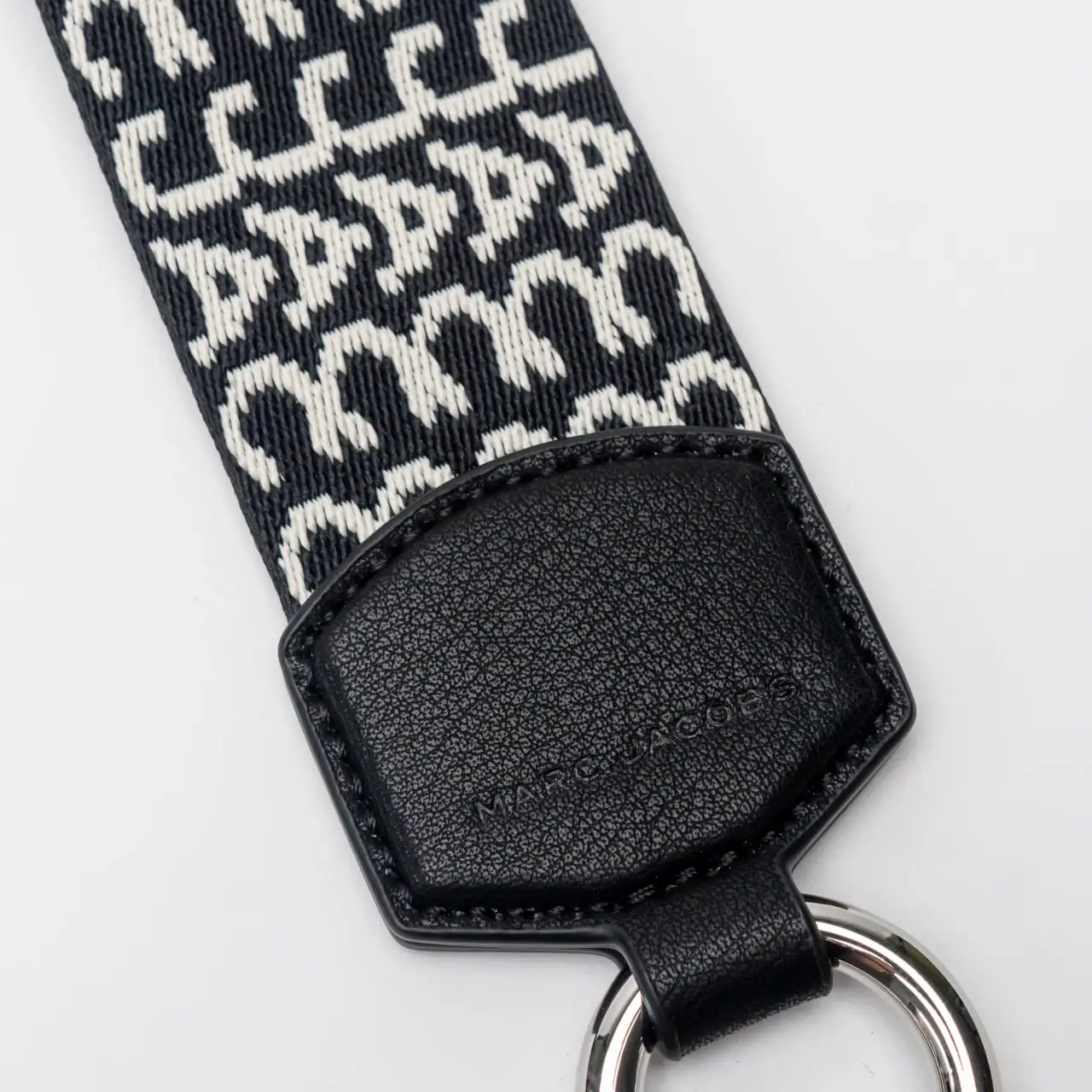 Marc Jacobs The Monogram Strap Black White – voilà.id