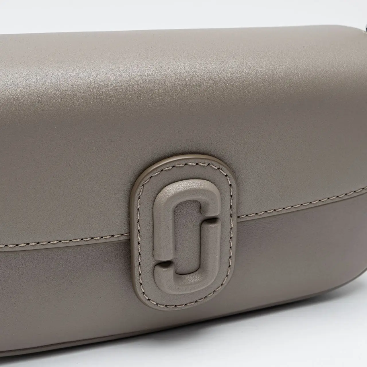 MARC JACOBS バック　CEMENT Marc Jacobs The Clover Shoulder Bag Cement White | eBay