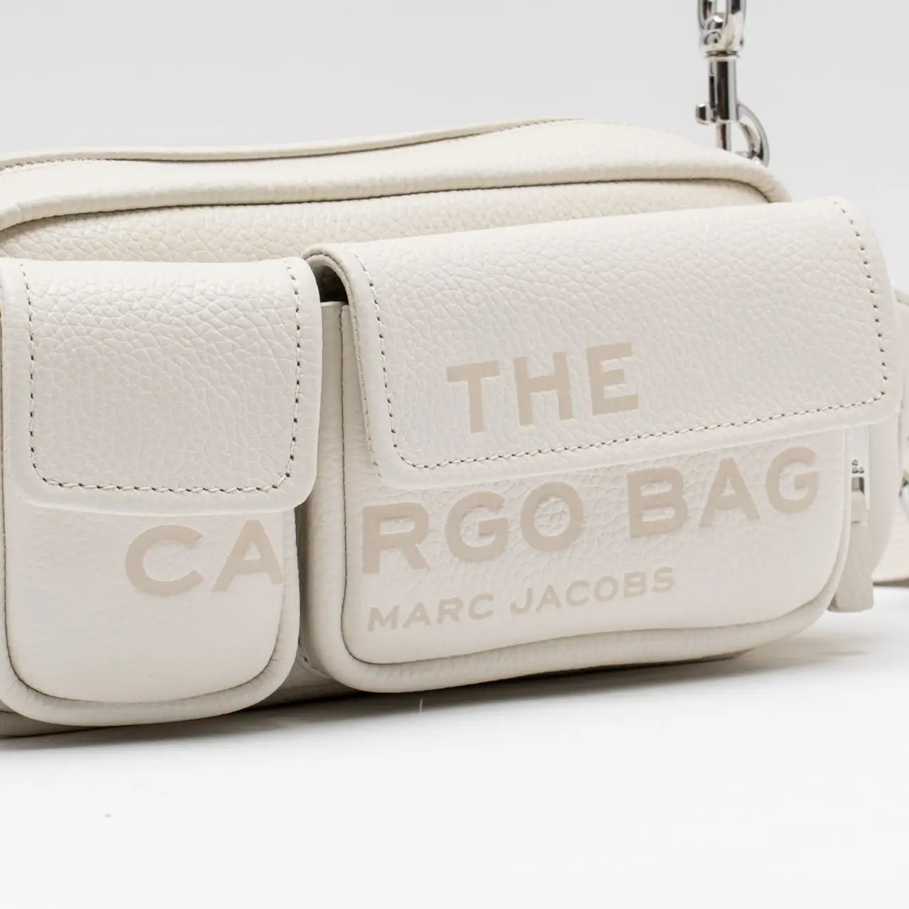 MARC JACOBS THE CARGO BAG アイボリー Marc Jacobs The Leather Cargo Bag | Neutrals | FARFETCH