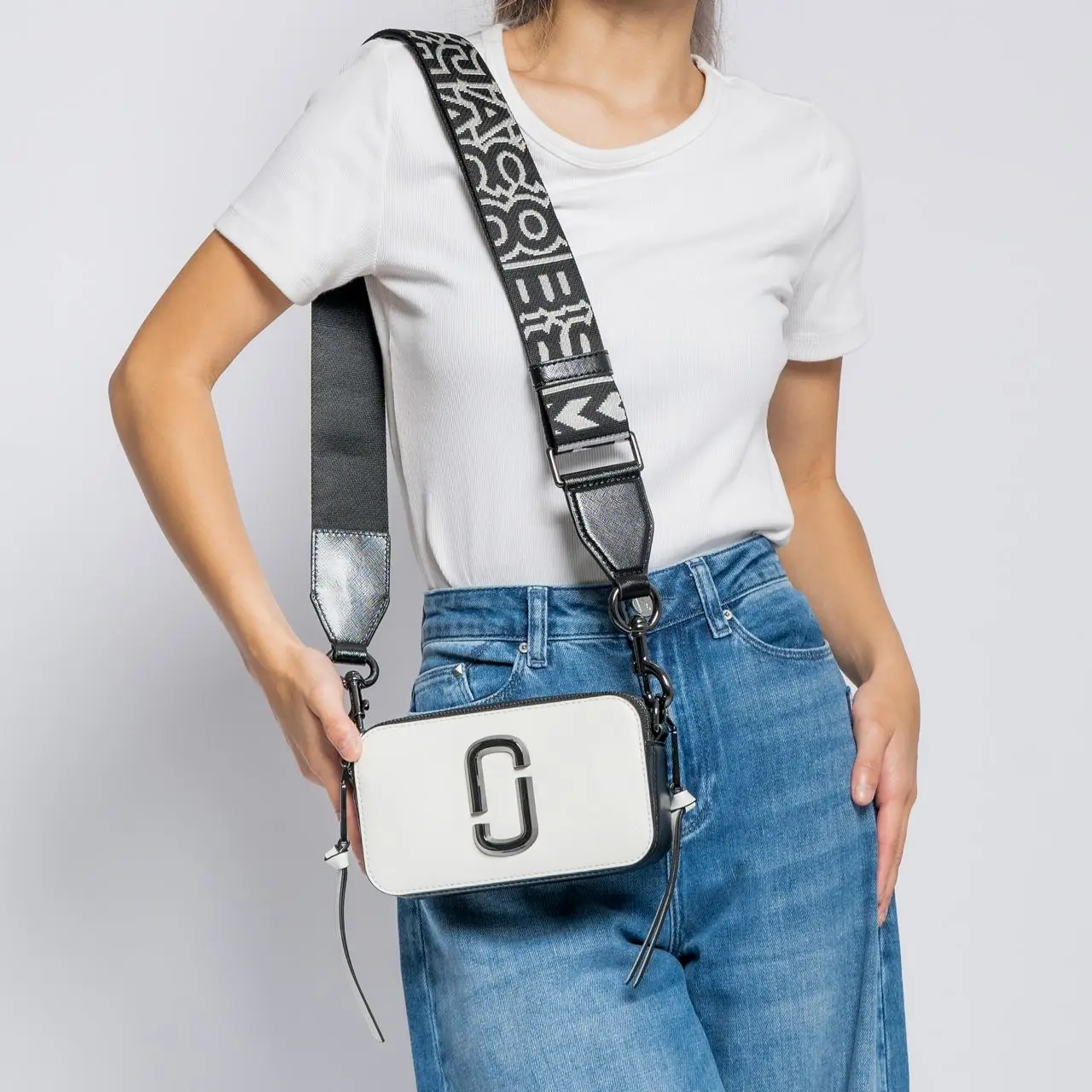 MARC JACOBS THE CAMERA BAG ブラック Marc Jacobs The Snapshot Black | Camera Bag