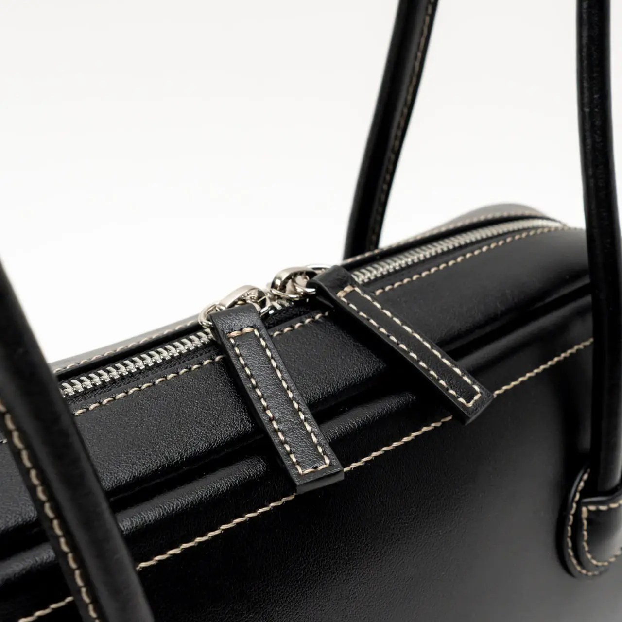 Marge Sherwood Soft Baguette Bag Plain Leather Black – voilà.id