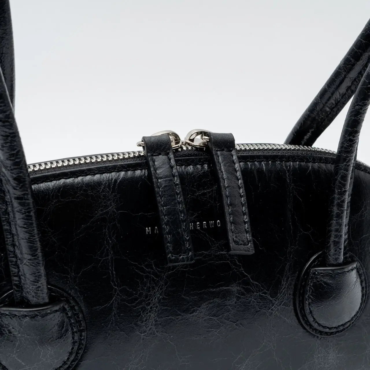 Margesherwood Bessette Shoulder Bag Crinkle Black – voilà.id