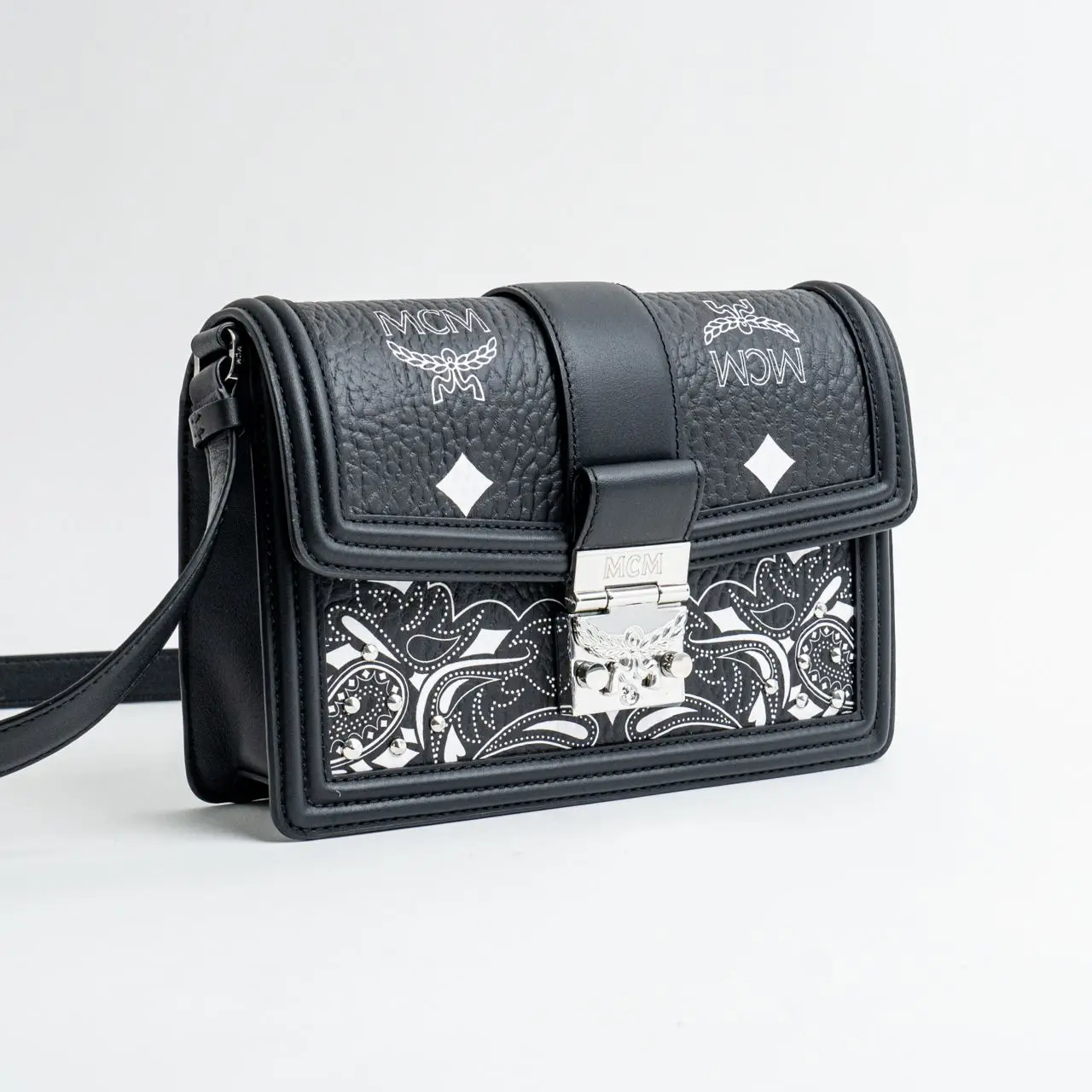 ショルダーバッグ MCM Printed canvas small Tracy shoulder bag (MWSDAXT04 BK) bc8c2ce16f0846fca0cbef2af8e1a1
