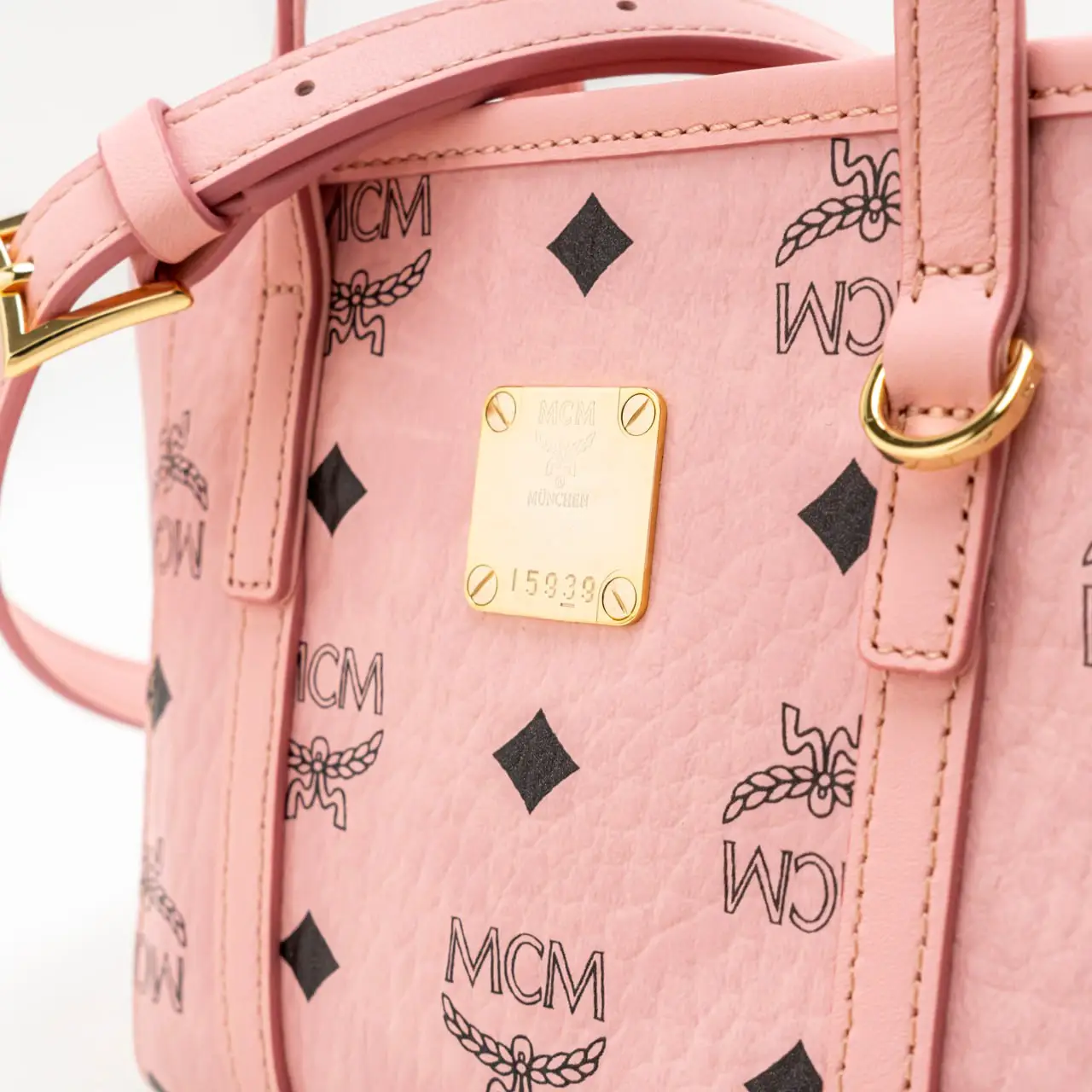 MCM X-Mini Toni Top-Zip Visetos Shopper Bag Soft Pink – voilà.id