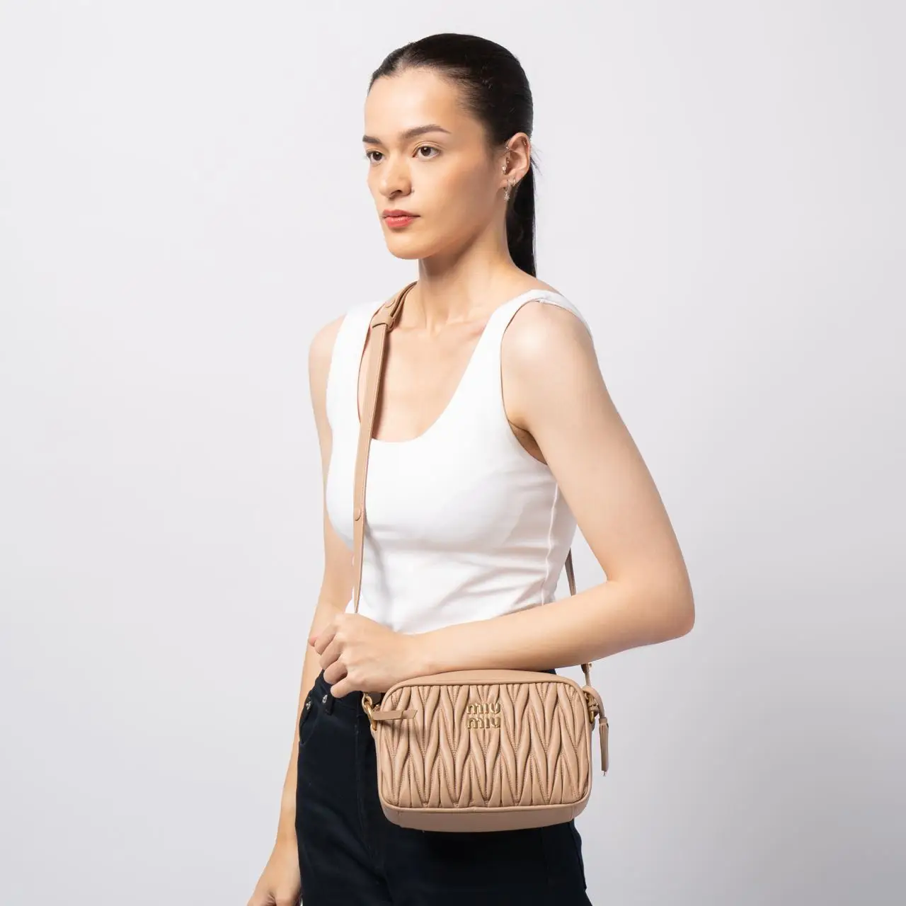 Miu miu camera bag hot sale