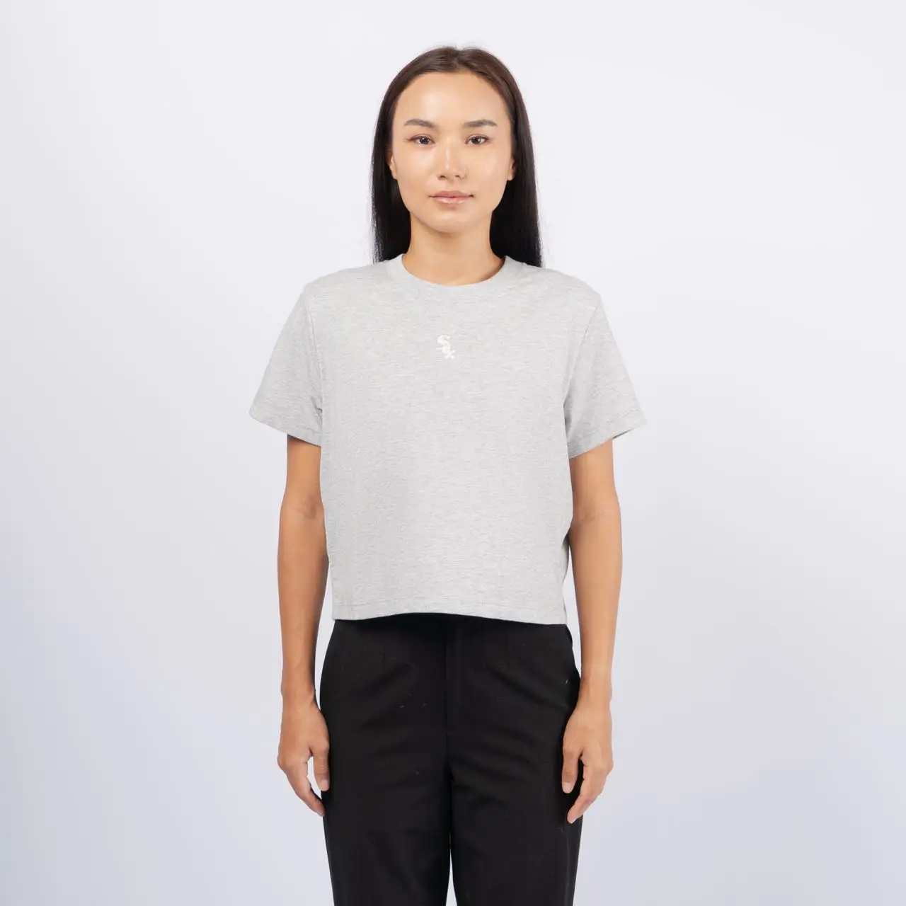 ☆MLB Korea☆ Women's Basic Crop Short Sleeve T-Shirt CHW Me Women's Basic Small Logo Slim Crop T-Shirts New York Yankees
