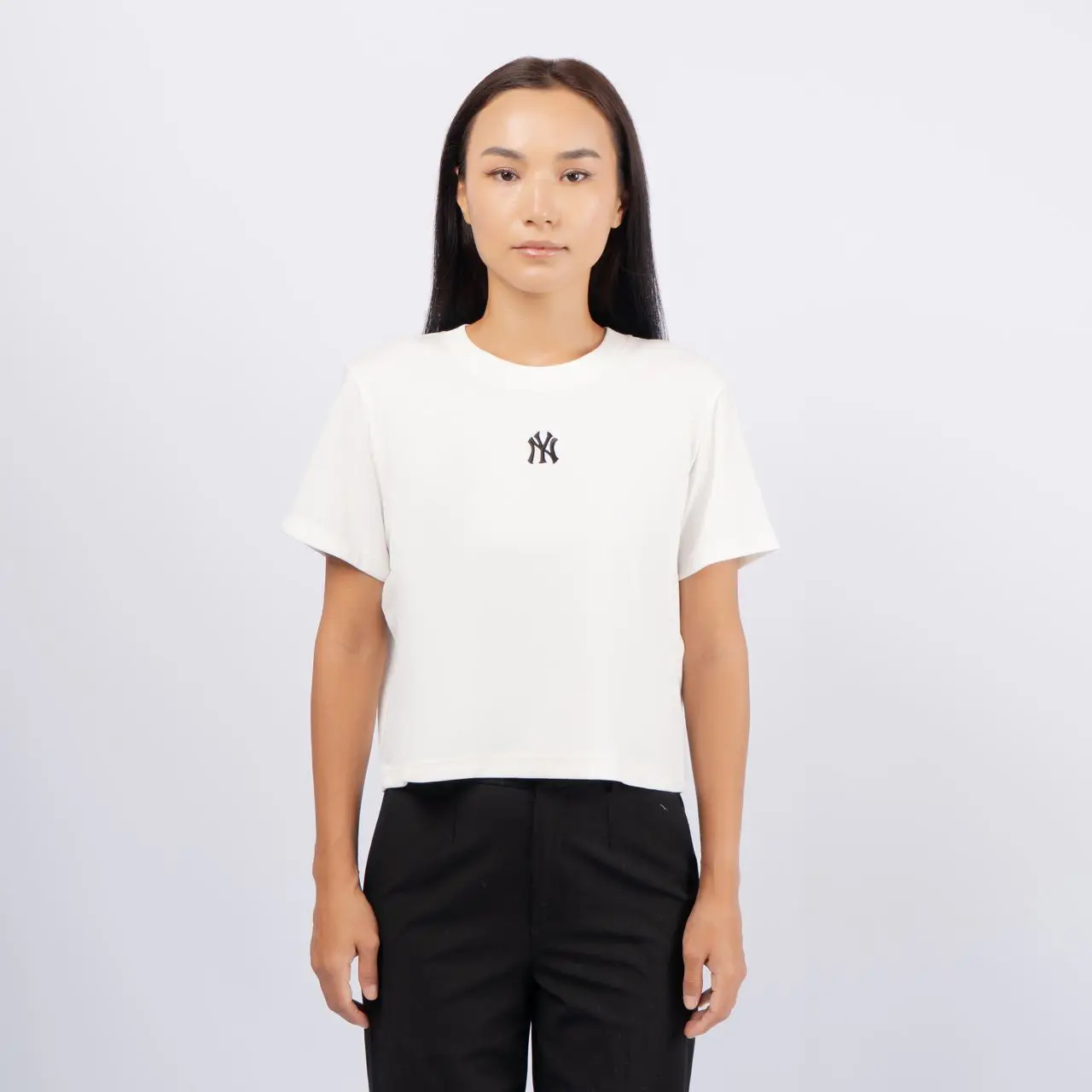 ☆MLB Korea☆ Women's Basic Crop Short Sleeve T-Shirt NY Whi Women'S Basic Coopers Logo Slim-Fit Cropped T-Shirt New York