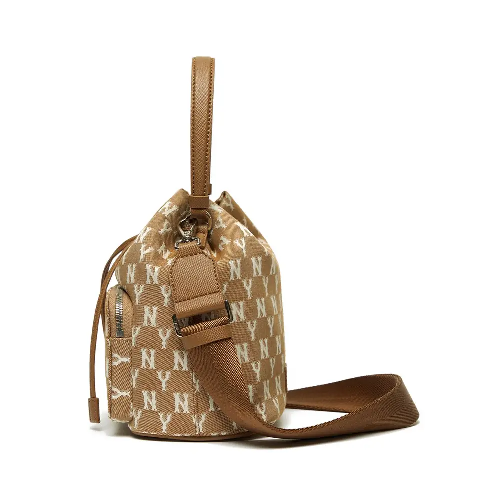 ☆送料・関税込☆MLB★Classic Monogram Jacquard Bucket Bag★ Classic MONOGRAM Jacquard Bucket Bag NEW YORK YANKEES - MLB