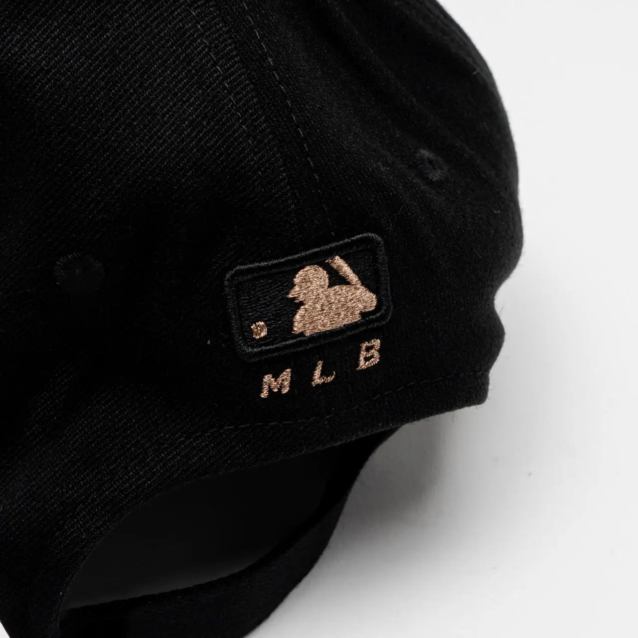 MLB NY Yankees Stamp Ball Cap Black/Gold – voilà.id