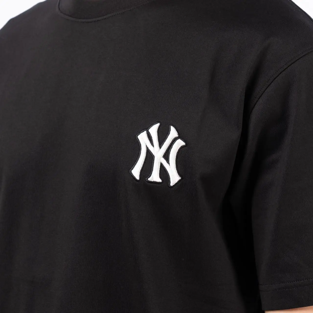 [MLB] Classic Monogram Big Lux Overfit T-Shirt ★大人気★ Classic Monogram Big Lux Oversized-Fit T-Shirt New York Yankees