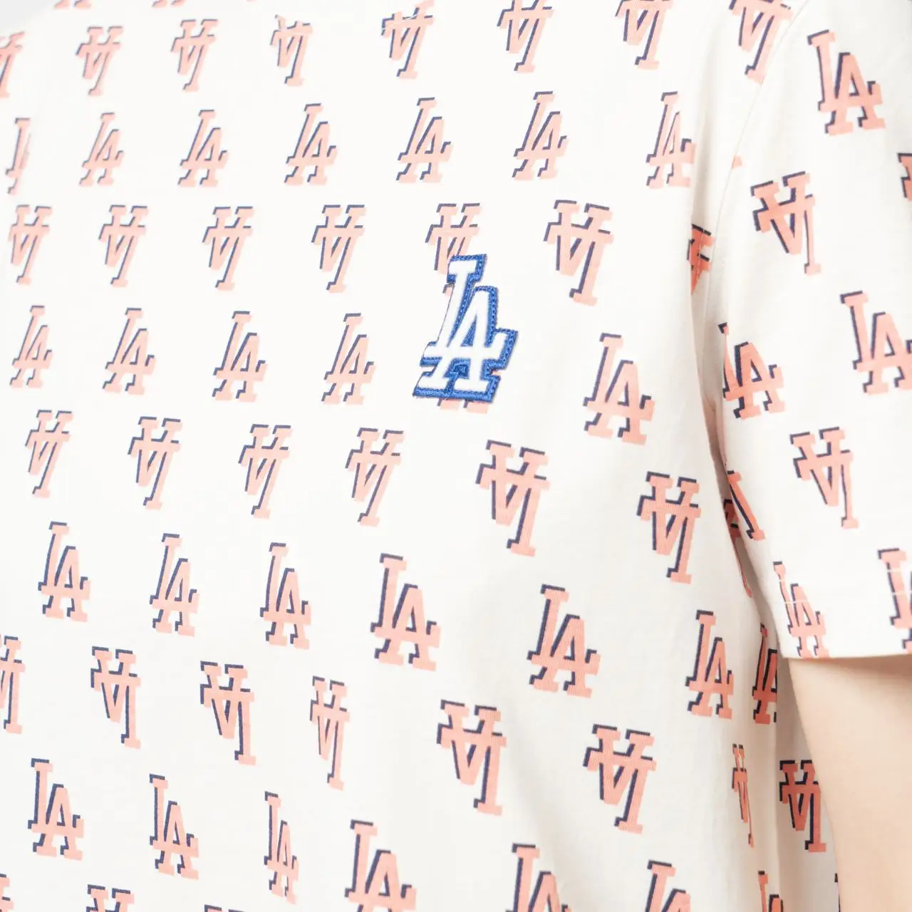 MLB korea■MONOGRAM JACQUARD SHORT-SLEEVED DENIM DRESS Classic Jacquard Denim Monogram Hobo Bag New York Yankees