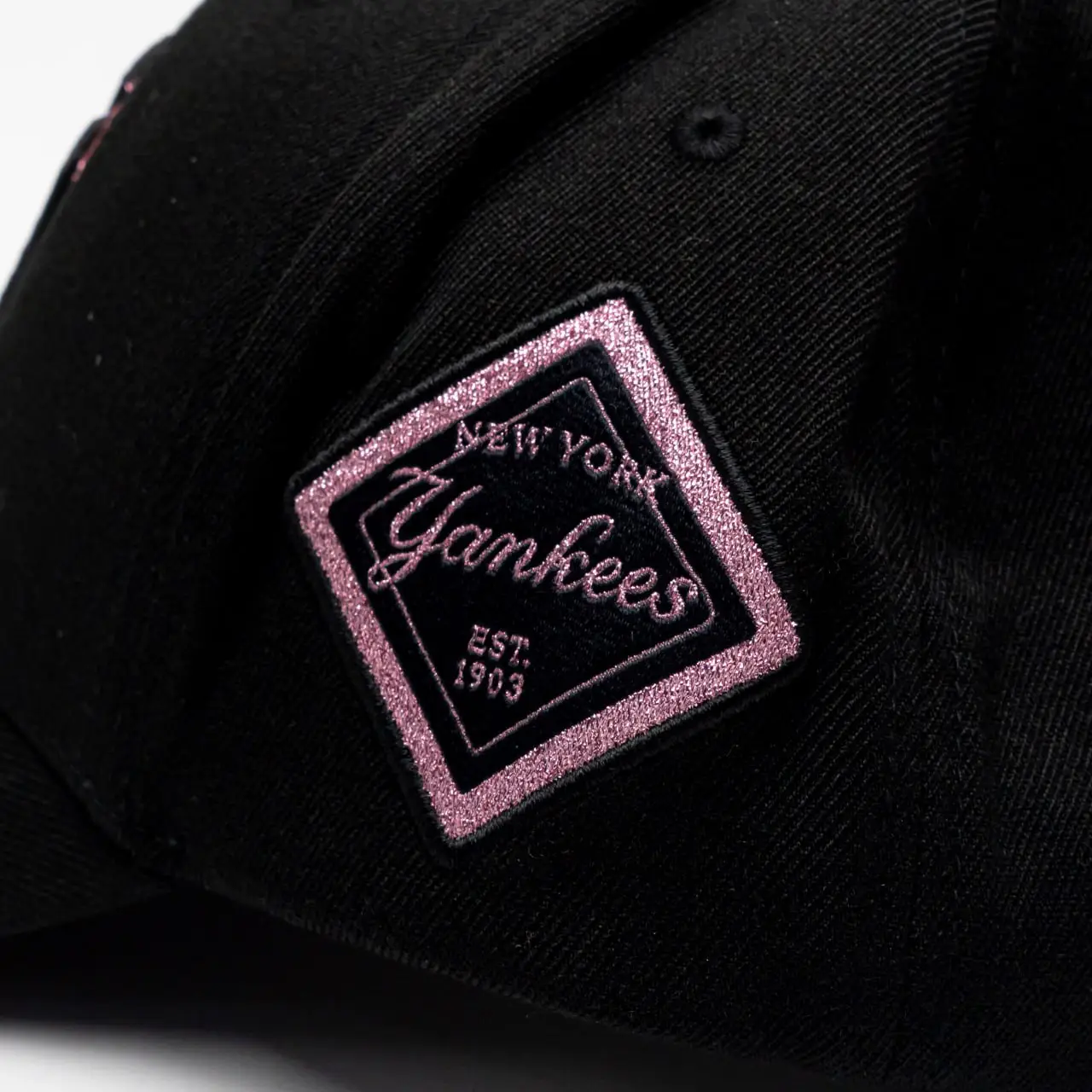 MLB NY Yankees Stamp Ball Cap Black/Pink – voilà.id