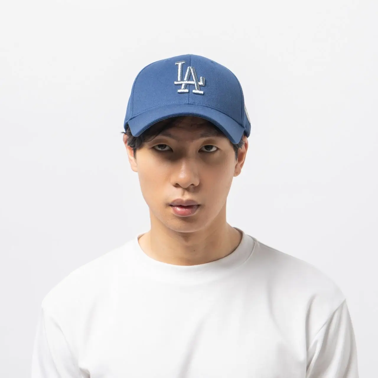 MLB LA Dodgers Stamp Ball Cap Navy/Silver – voilà.id