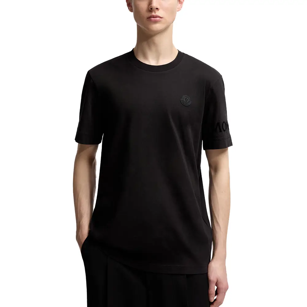 Moncler Minimalistic Logo Cotton T-Shirt Black – voilà.id Moncler Minimalistic Logo Cotton T-Shirt Black – voilà.id
