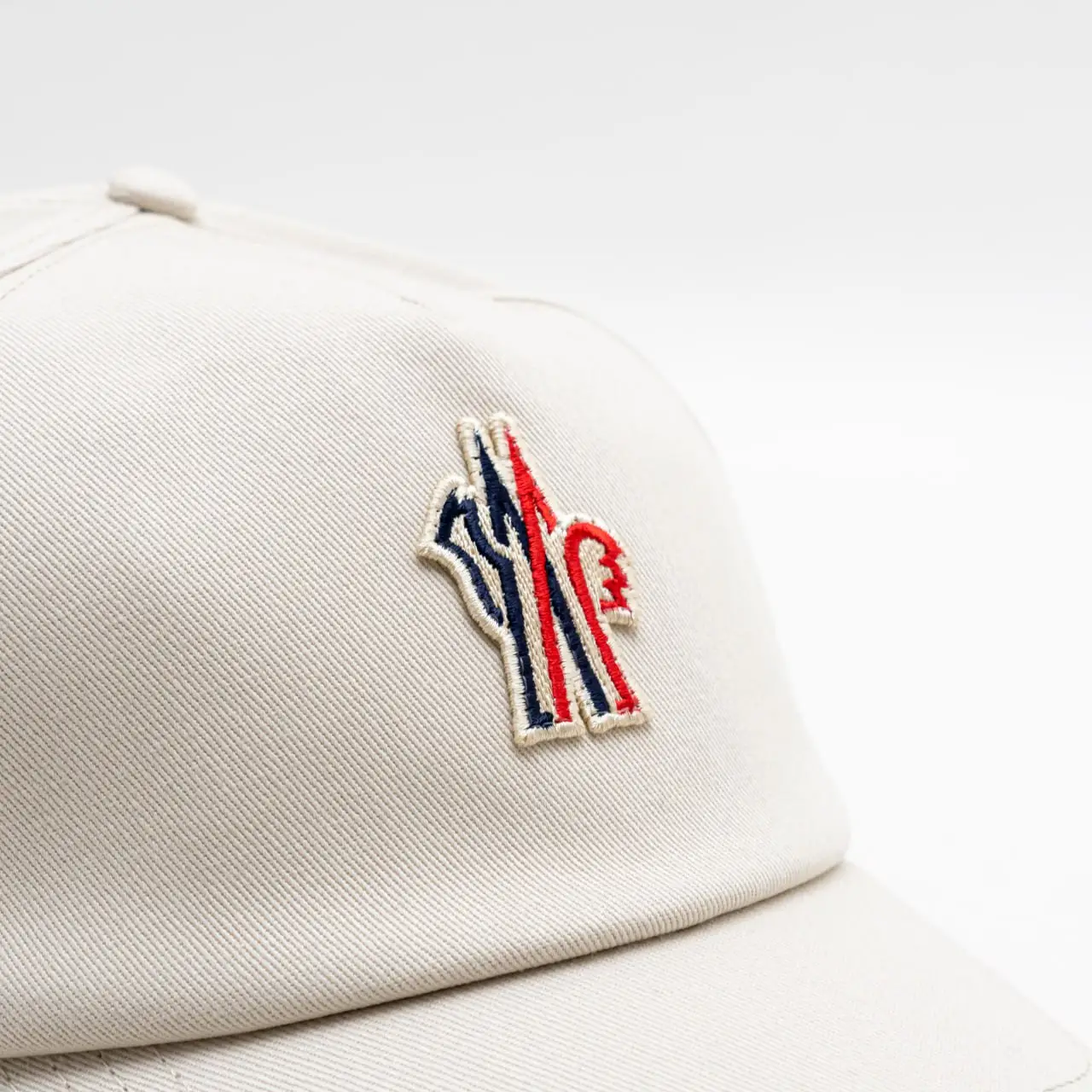 Moncler Logo Patch Baseball Cap Ecru – voilà.id