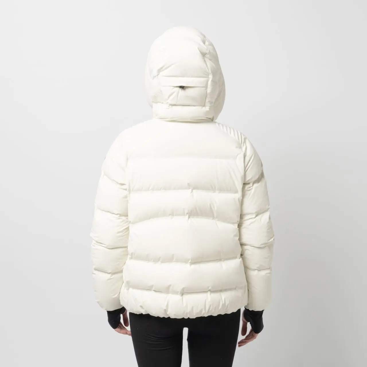 Moncler Suisses Short Down Jacket White Woman – voilà.id