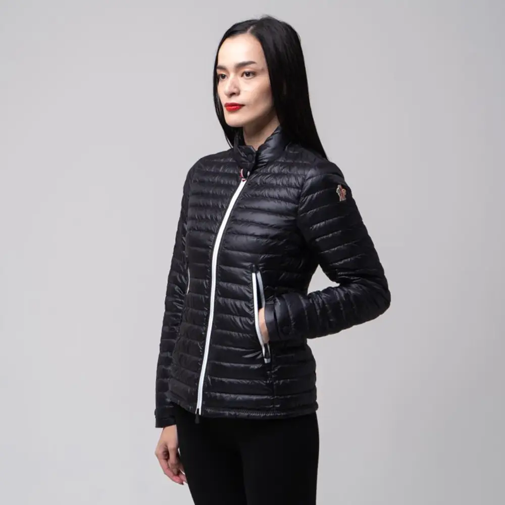 MONCLER☆PONTAIX 軽量 ショート パディングジャケット ブラック Moncler Pontaix Short Down Jacket Black Women – voilà.id
