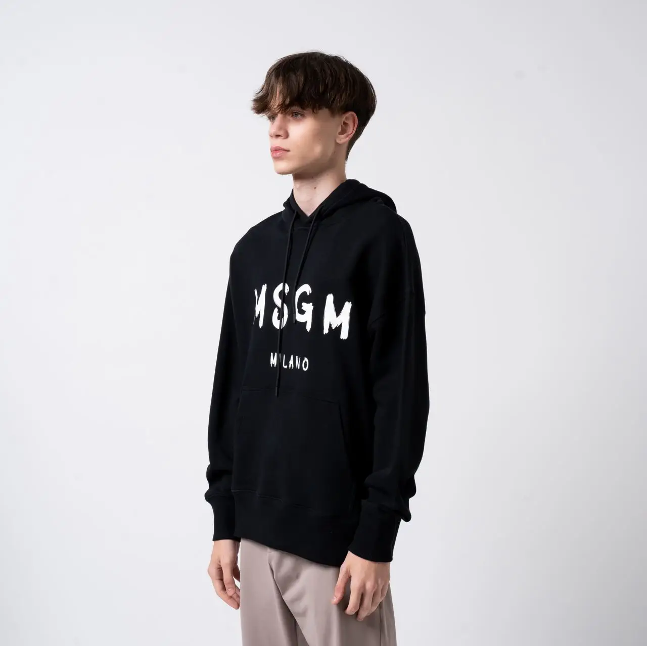 【送料&関税込】MSGM Logo Printed Drawstring Hoodie 23851198_53913036_600.jpg