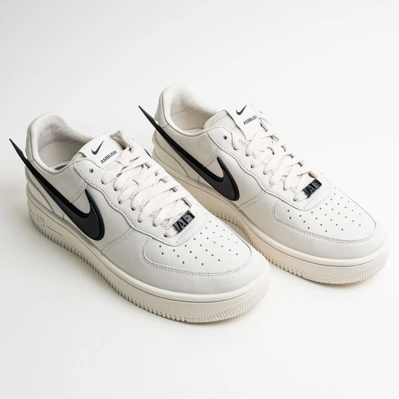 靴 Nike AMBUSH Air Force 1 Low SP Phantom Nike Air Force 1 Low SP AMBUSH Phantom White – voilà.id