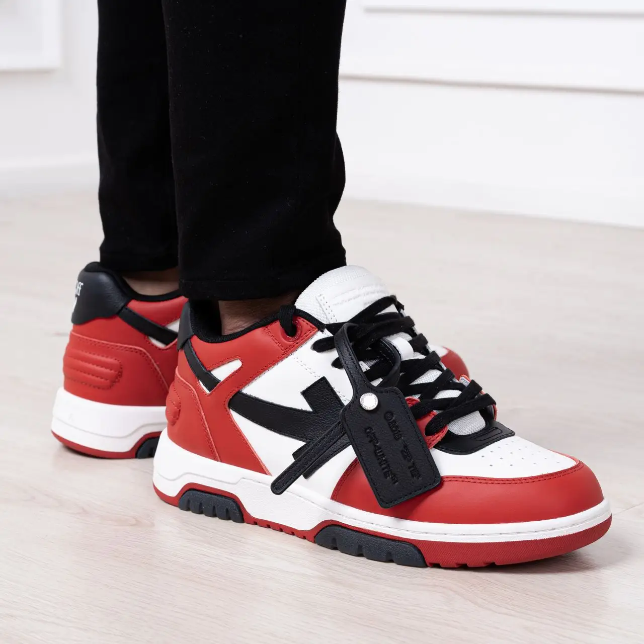 OFF-WHITE | OOO OUT OF OFFICE CALF LEATHER SNEAKERS 赤×黒 Off-White OUT OF OFFICE CALF LEATHER 赤/黒