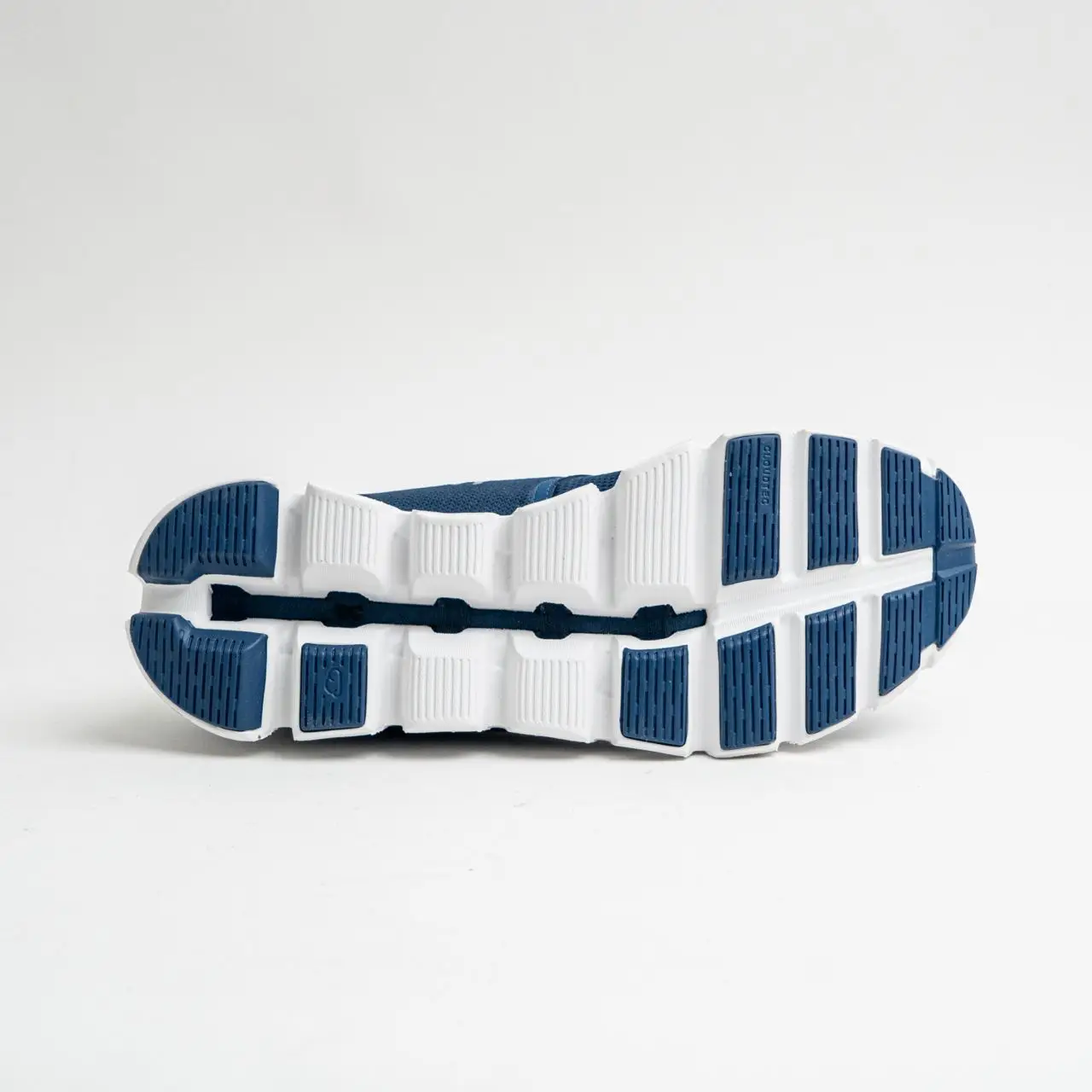 ON Cloud 5 Running Sneakers Denim White Woman – voilà.id ON Cloud 5 Running Sneakers Denim White Woman – voilà.id