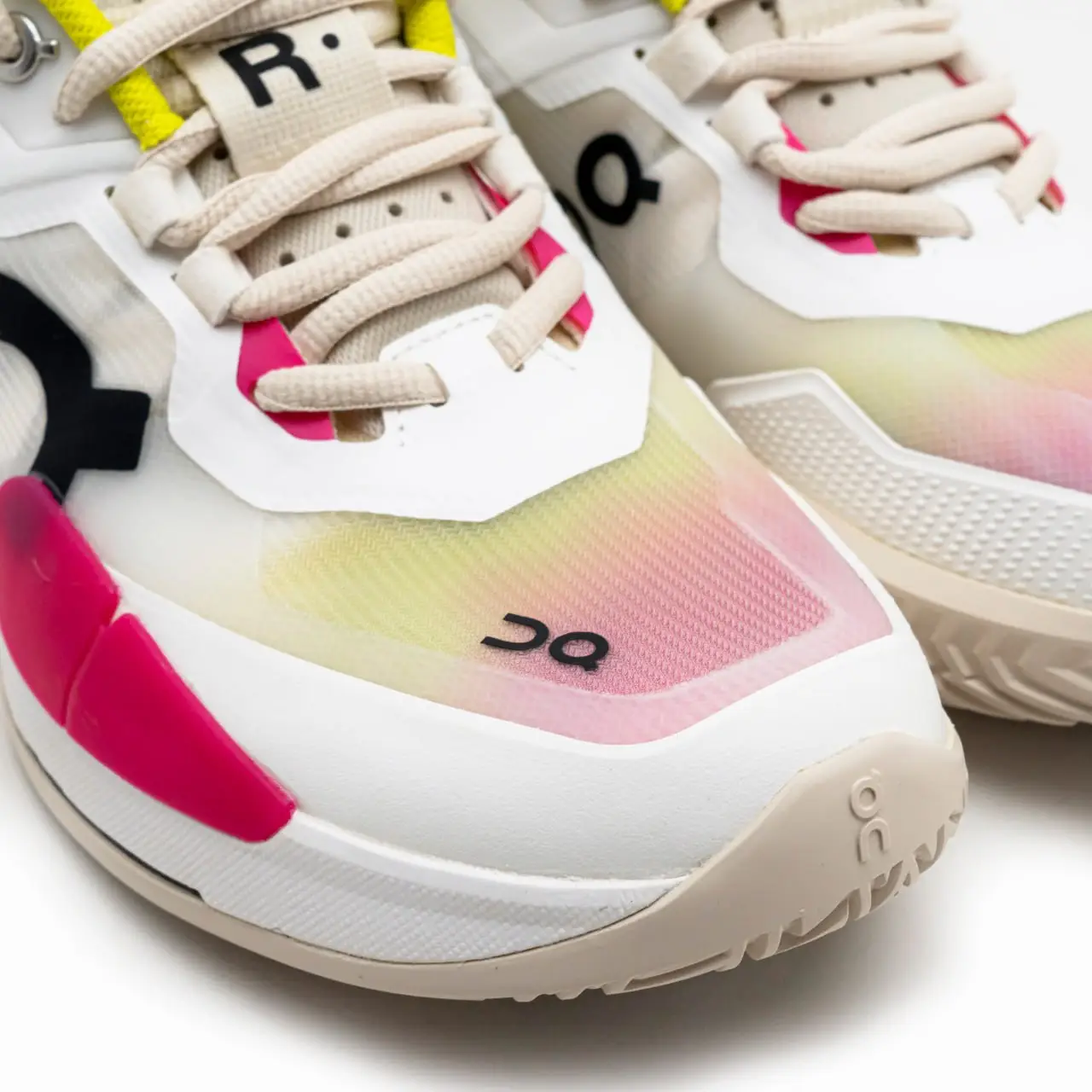 ON The Roger Pro 2 Sneakers White Lime Women – voilà.id