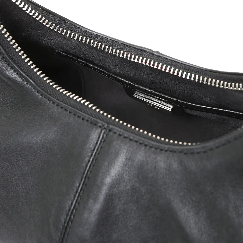 バッグ OSOI Black Cargo Bag 関税込み】OSOI ブラック Cargo バッグ