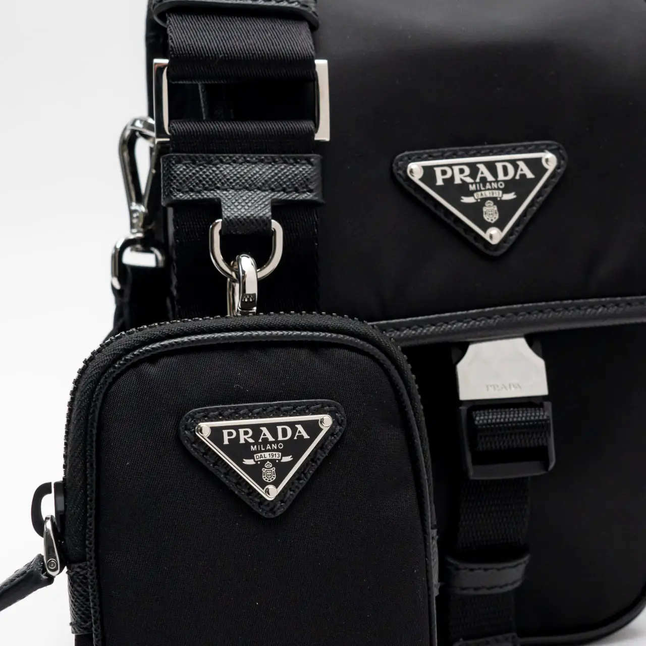 Prada saffiano messenger bag hot sale