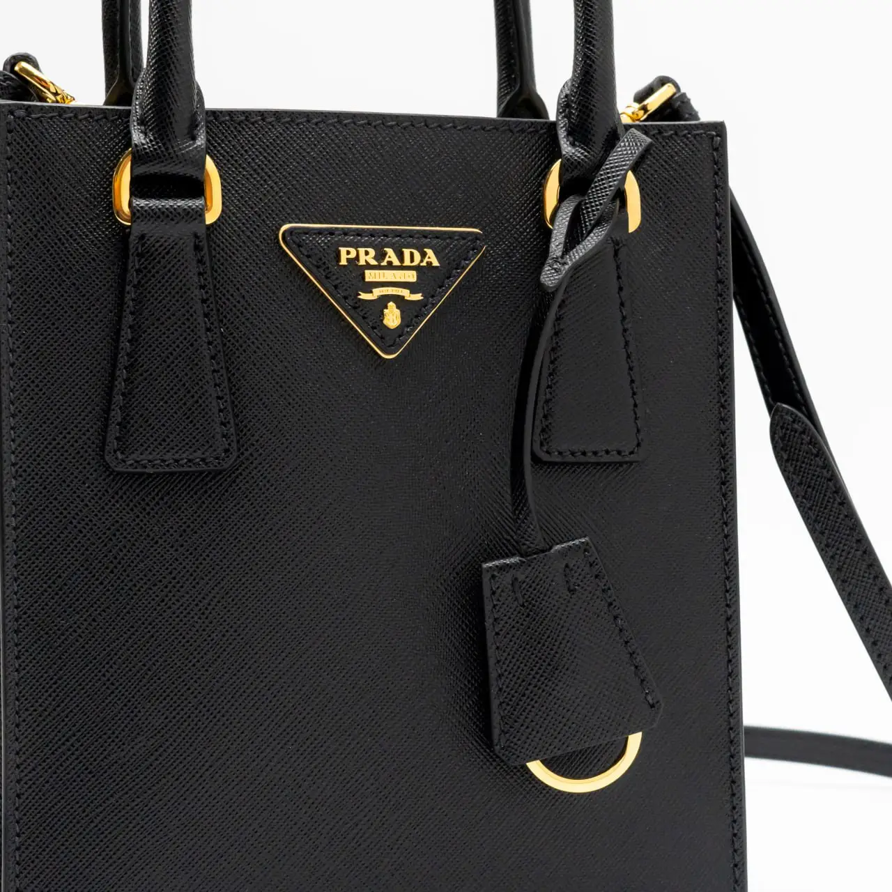 【美品】PRADA SAFFIANO TRIANG Prada Saffiano-leather triangle-logo Mini Bag | Black