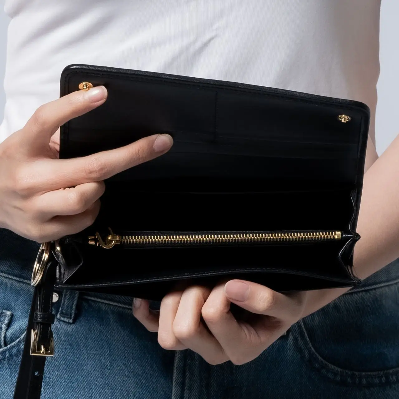 Prada Triangle Logo Quilted Leather Wallet Black Ghw – voilà.id