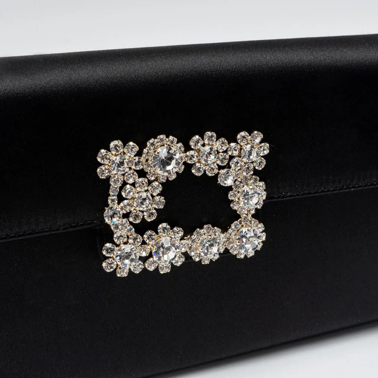 ベルト ROGER VIVIER FLOWER STRASS BUCKLE SATIN BELT RCWC0AD0000RS0B999-01.jpg