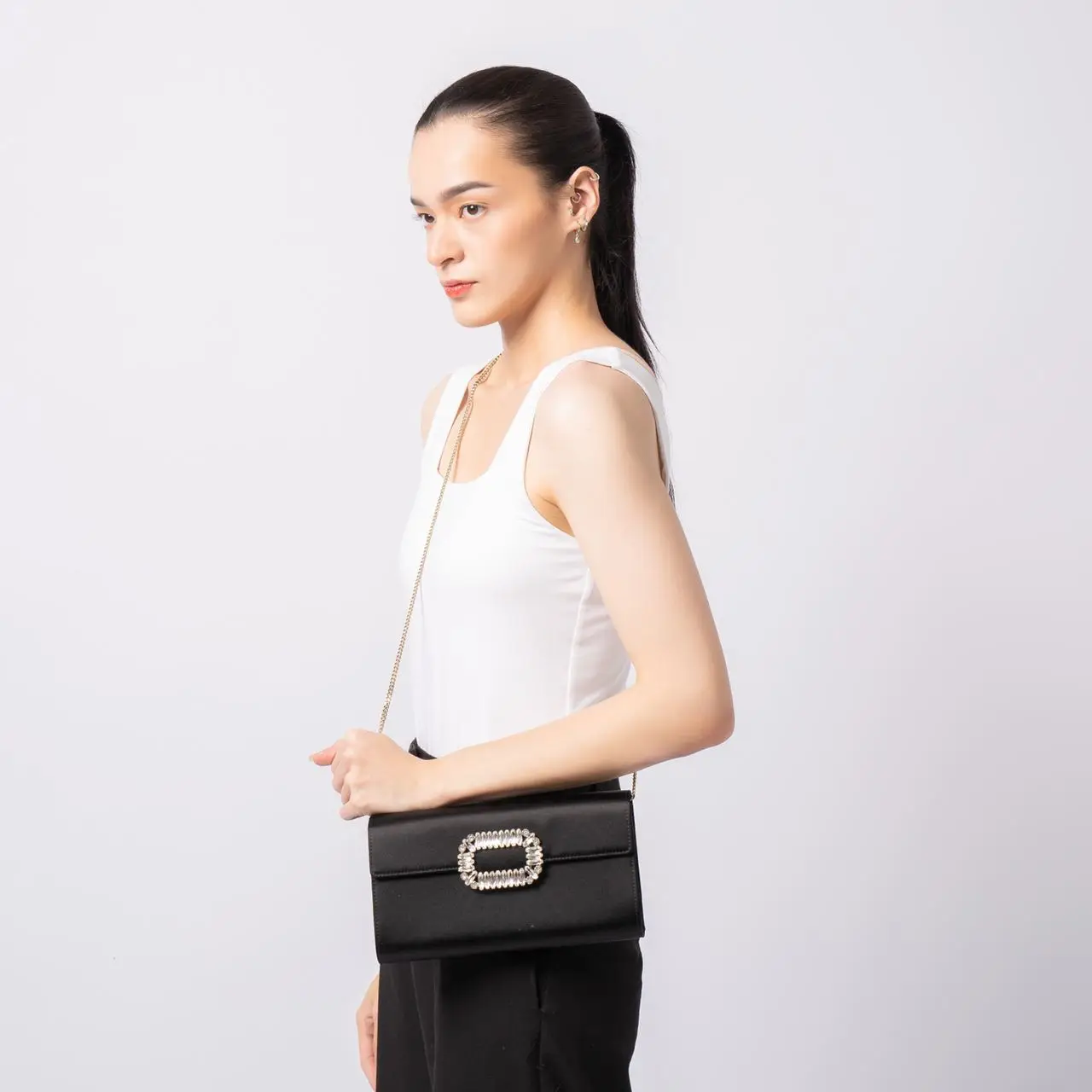 【関税&送料込】Roger Vivier Envelope Flap Sexy Choc Buckle Roger Vivier Envelope Flap Sexy Choc Buckle | italist