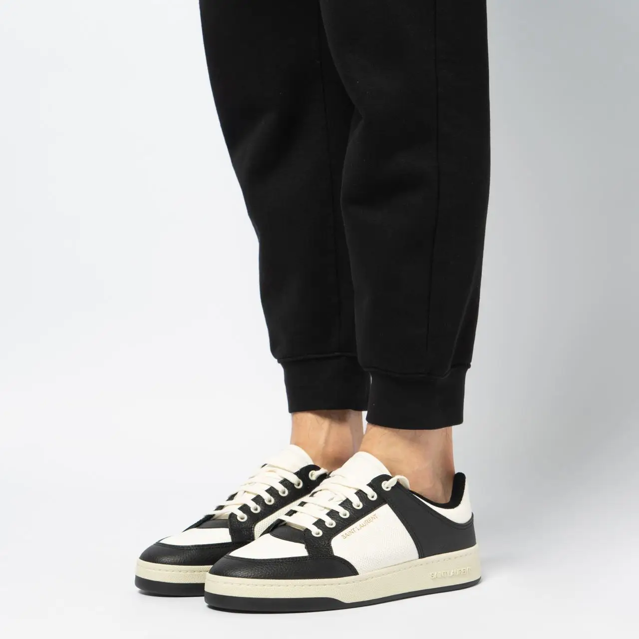 Saint Laurent SL/16 Low Top Sneakers Smooth Grained Leather White