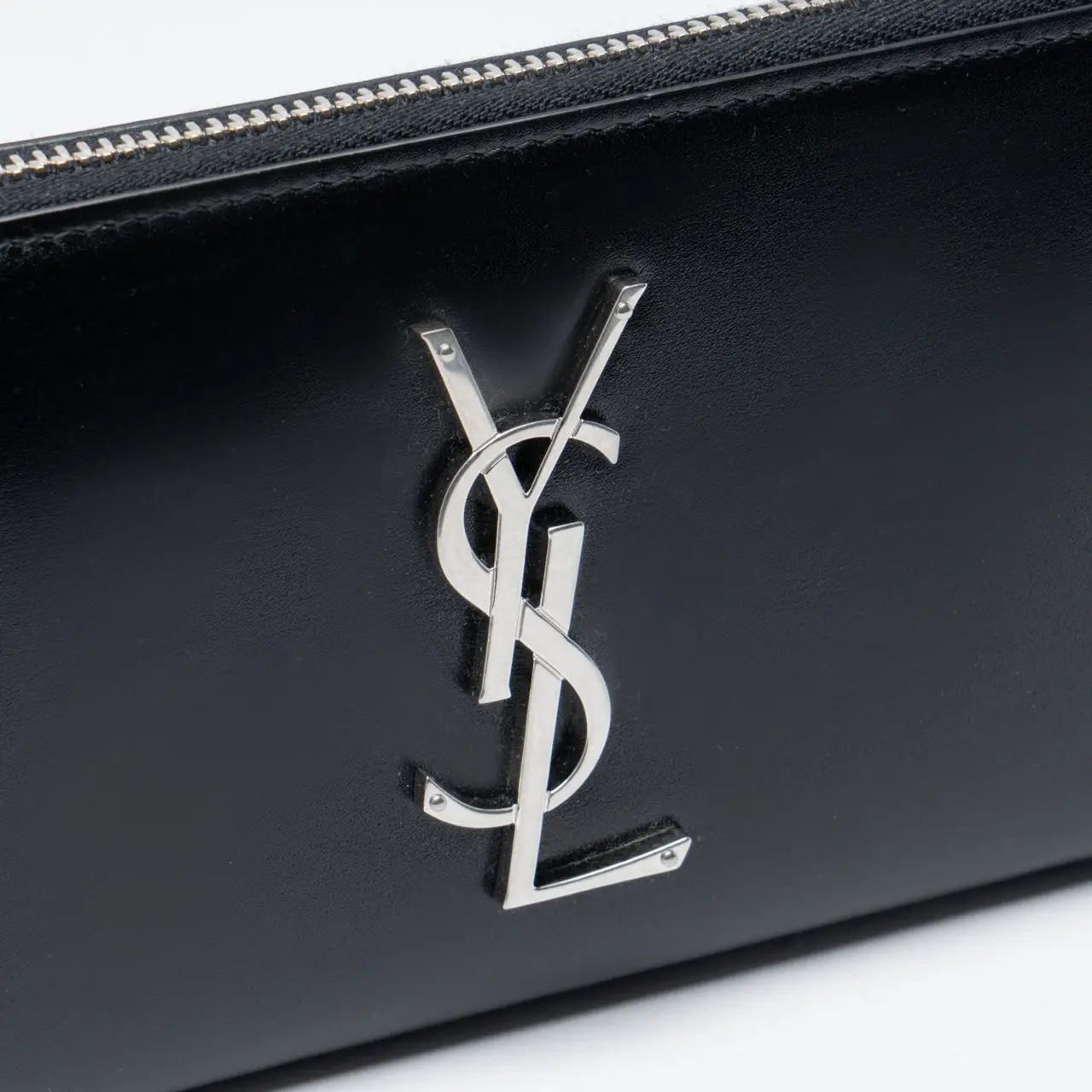 ★Saint Laurent★ Monogram Logo Long Wallet Black 6174150SX0 Saint Laurent Monogram Long Wallet Leather Black Shw – voilà.id