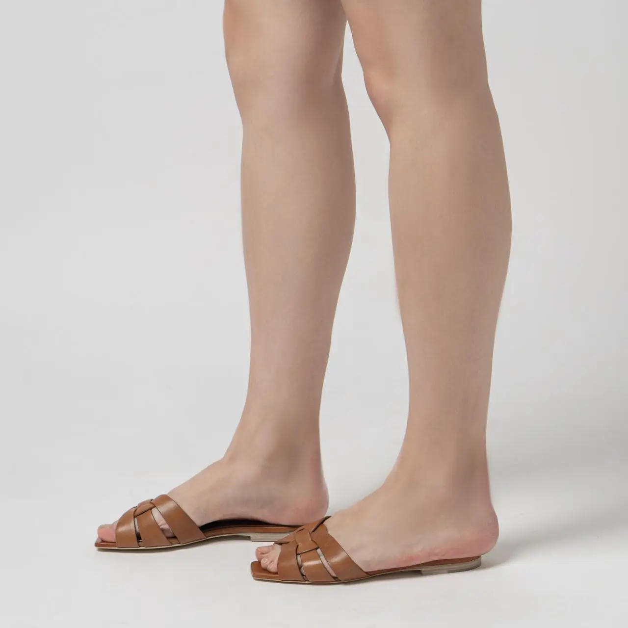 サンダル・ミュール SAINT LAURENT LEATHER TRIBUTE FLATS tribute flat sandals in smooth leather | Saint Laurent サン