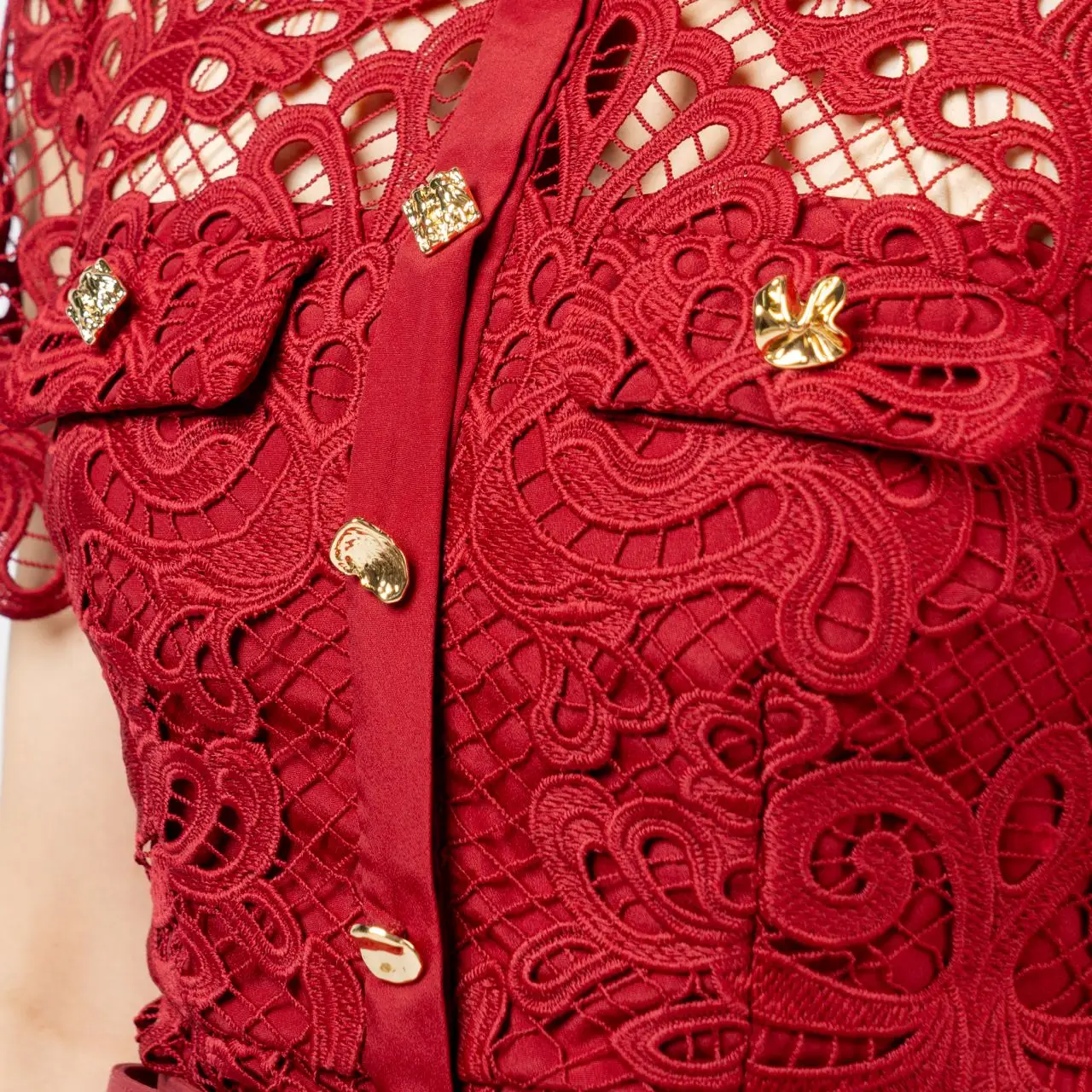 Self Portrait Guipure Lace Button Midi Dress Red – voilà.id
