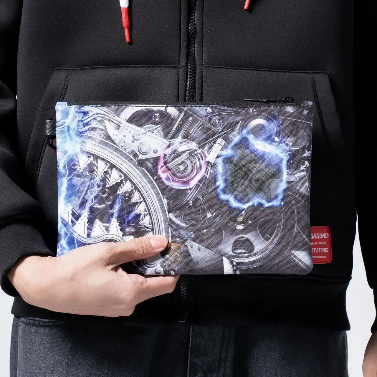【SPRAYGROUND】マインドトリップ2 クロスオーバークラッチ SPRAYGROUND】マインドトリップ2 クロスオーバークラッチ